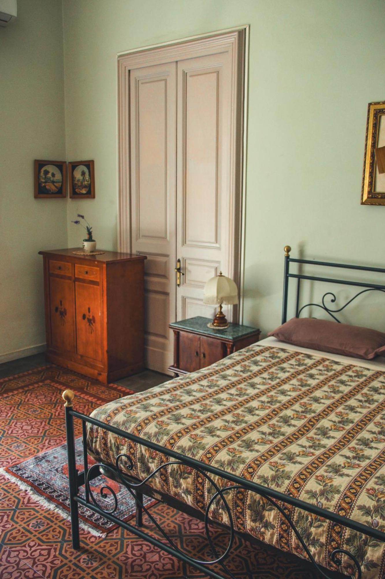 Casa Verdi - House Of Travelers Pensión 3*