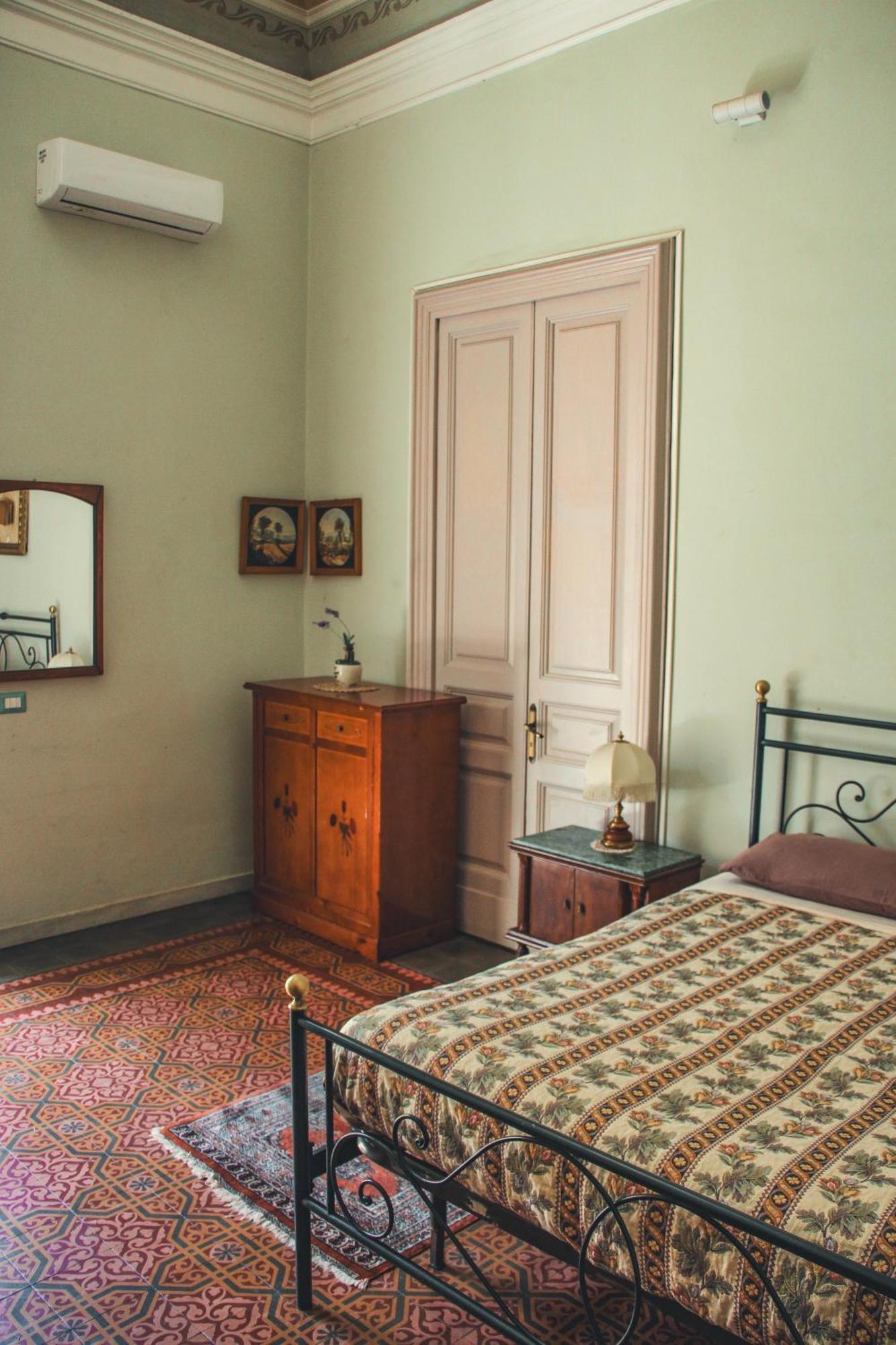 Pensión Casa Verdi - House Of Travelers 3*